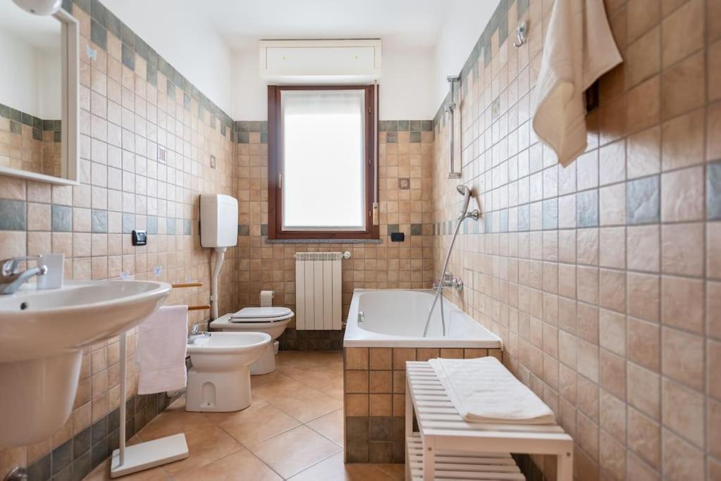 Апартаменты Attico Vicino Milano, Mxp, Rho Fiera Бусто-Арсизио Экстерьер фото
